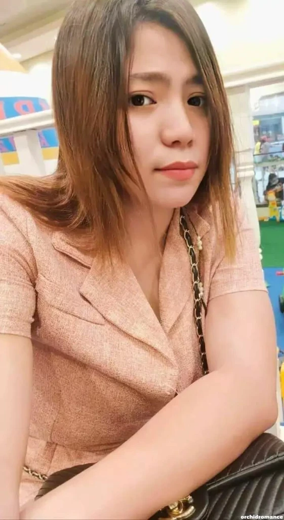 Marjorie, 26